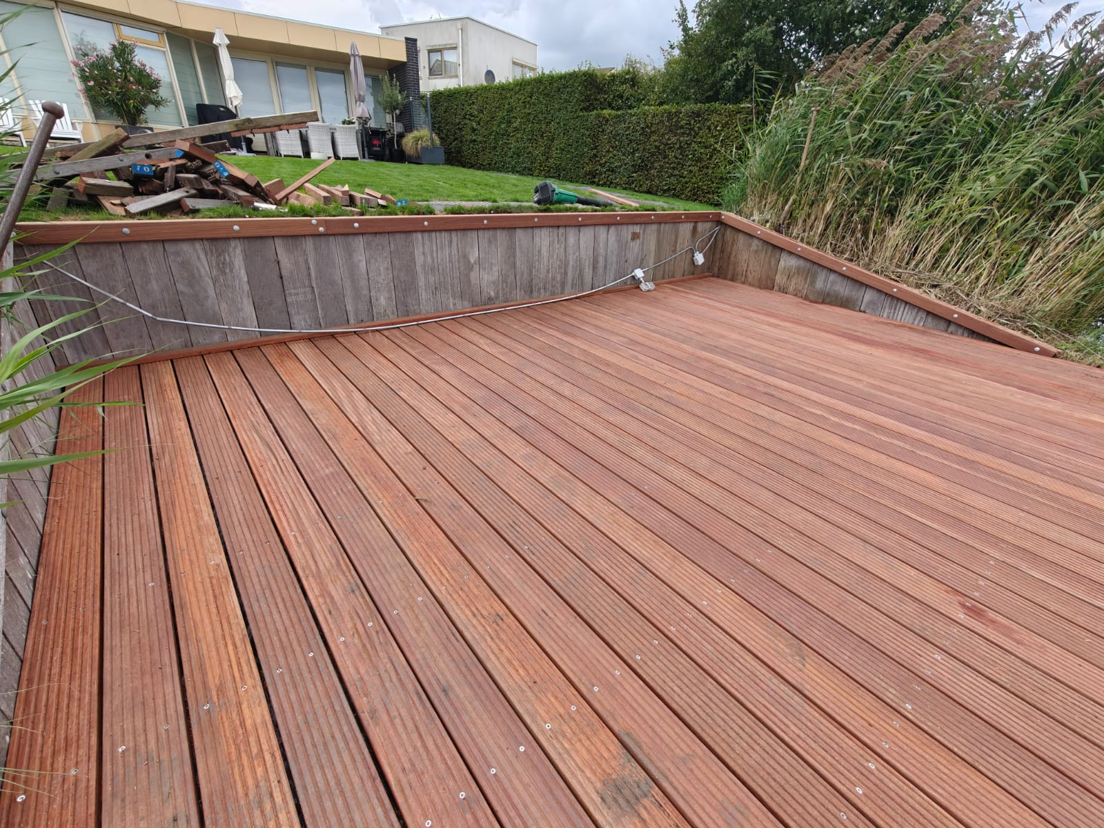 Vlonder vernieuwd aan het water — foto 7